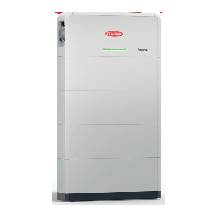 Fronius Reserva battery tower. Product range shown; selected module count varies.
